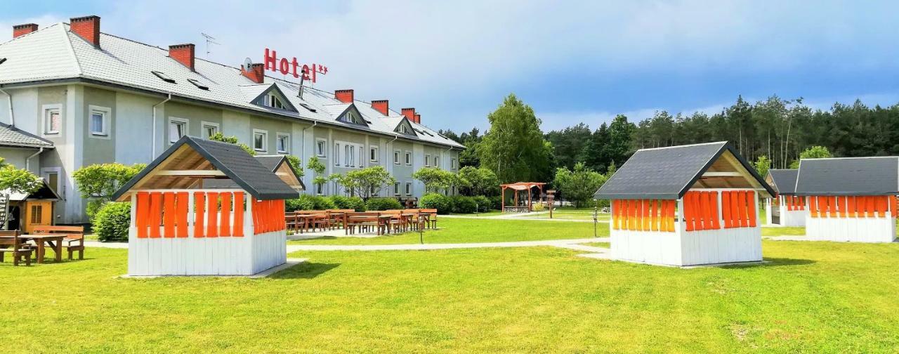 Hotel Tirest Grebiszew Eksteriør billede